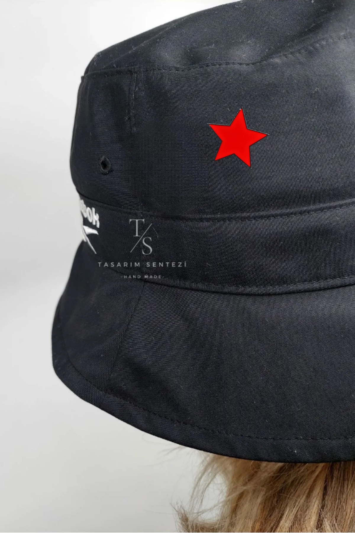 Red Star Metal Badge