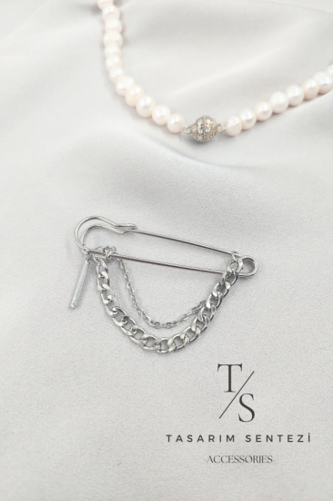 Broş Metal Zincirli Çengelli Yaka iğnesi Silver 