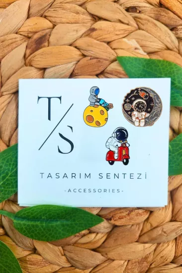 Rozet Metal 3’lü Astronot Motor Vespa Dünya Çiçek Saat Uzay