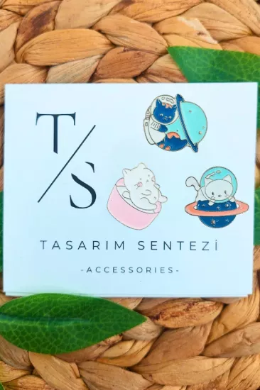 Rozet Metal 3’lü Tatlı Sevimli Kedi Astronot Uzay Gezegen