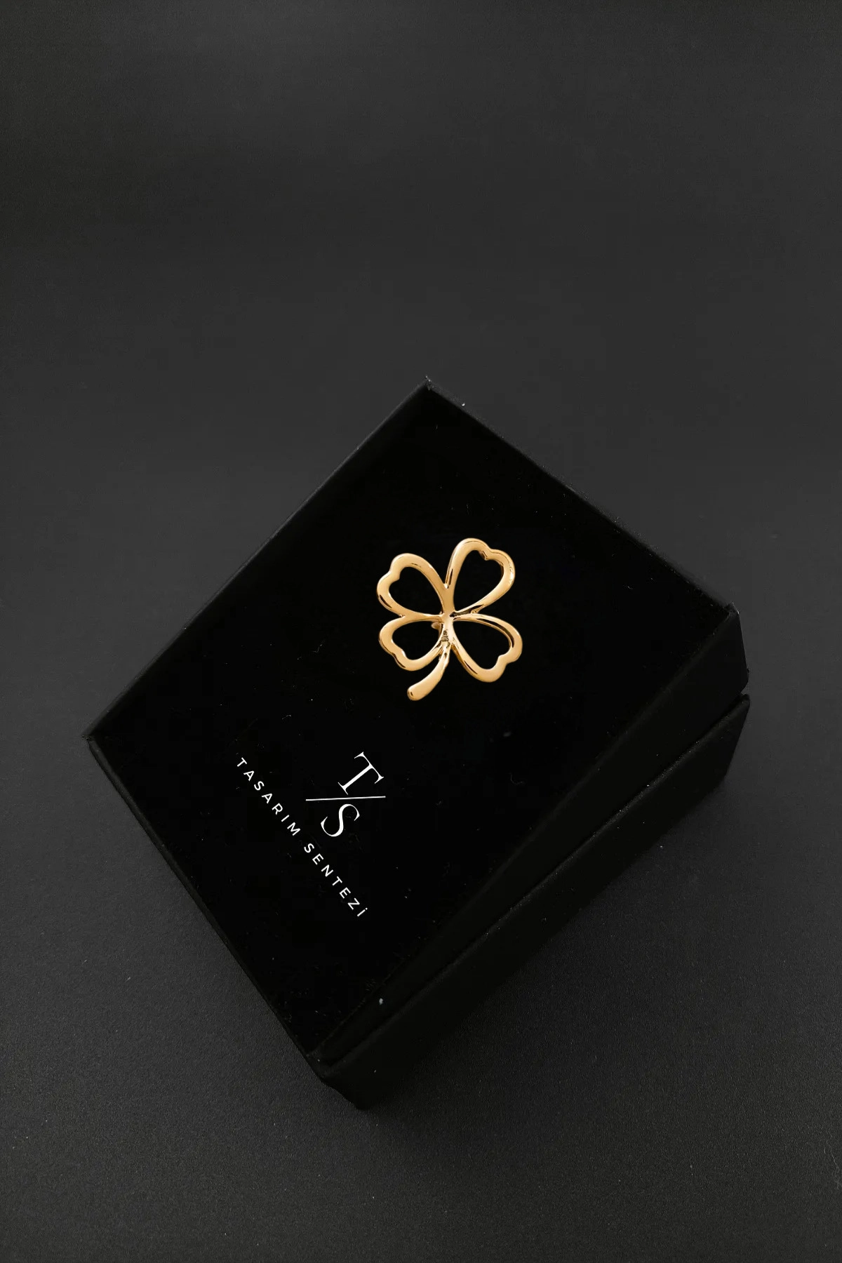 Broş Metal Yonca Mini Yaprak Şans Gold