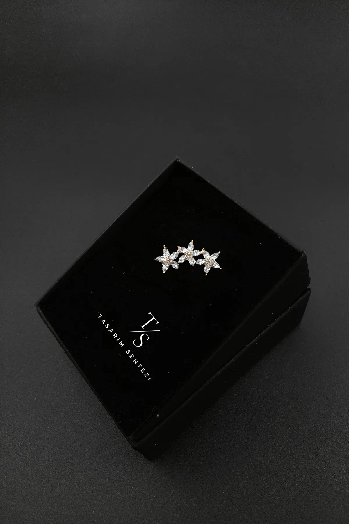 Broş Metal 3’lü Yıldız Taşlı Gold 