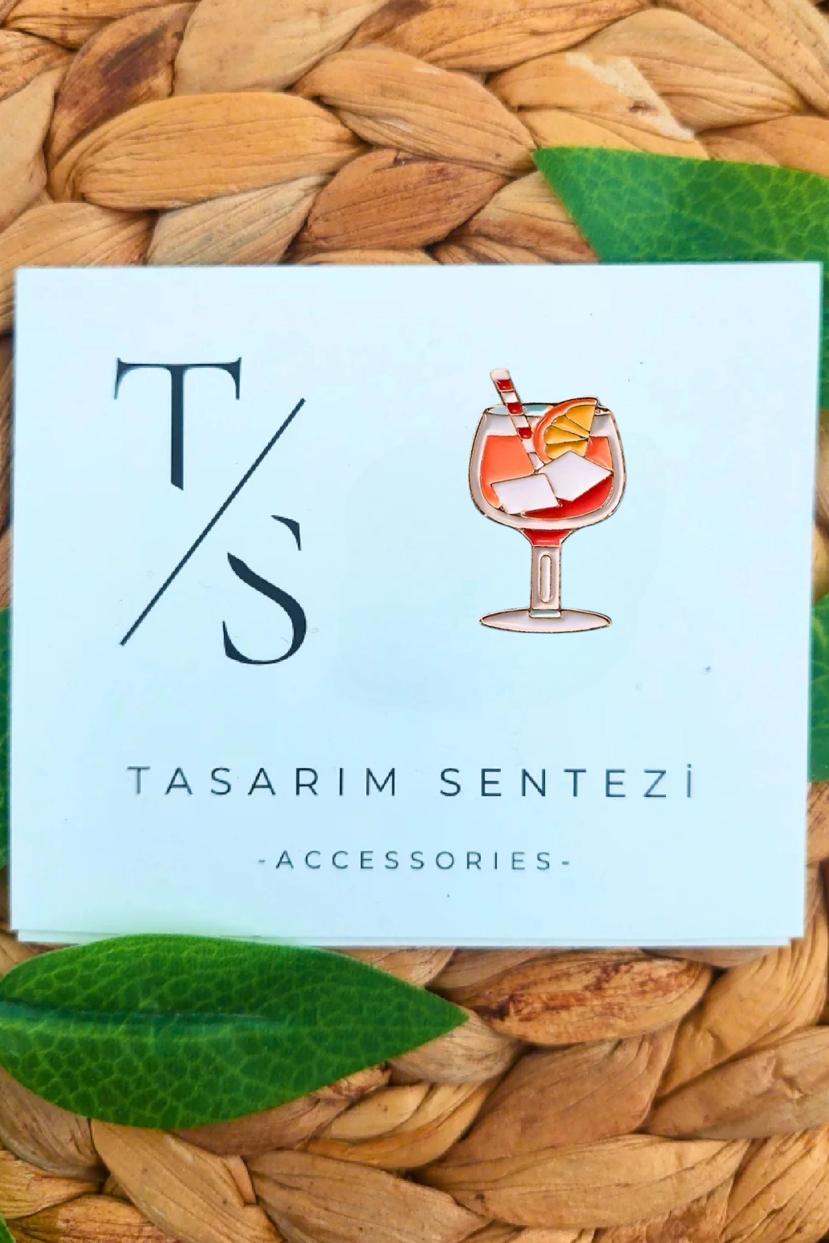 Rozet Metal  Kokteyl Bardağı Barista Barmaid