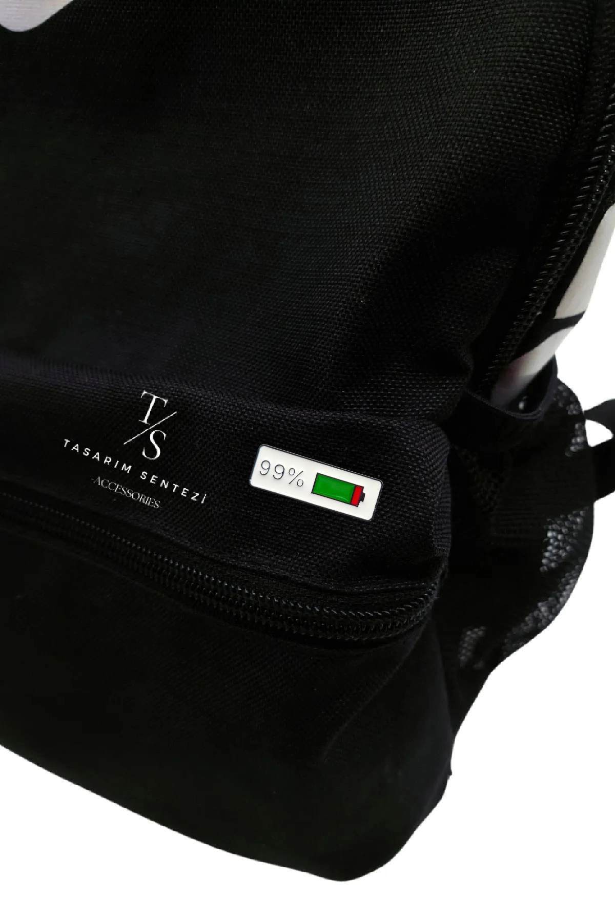 Badge Metal Charging Battery Fully Charged 99%
