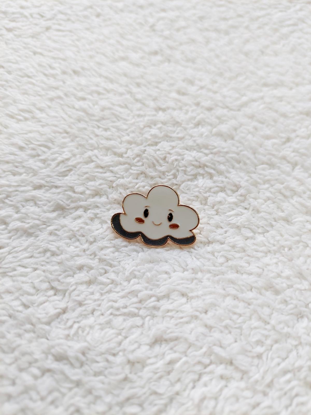 Rosette Metal Cloud Shadow Smile