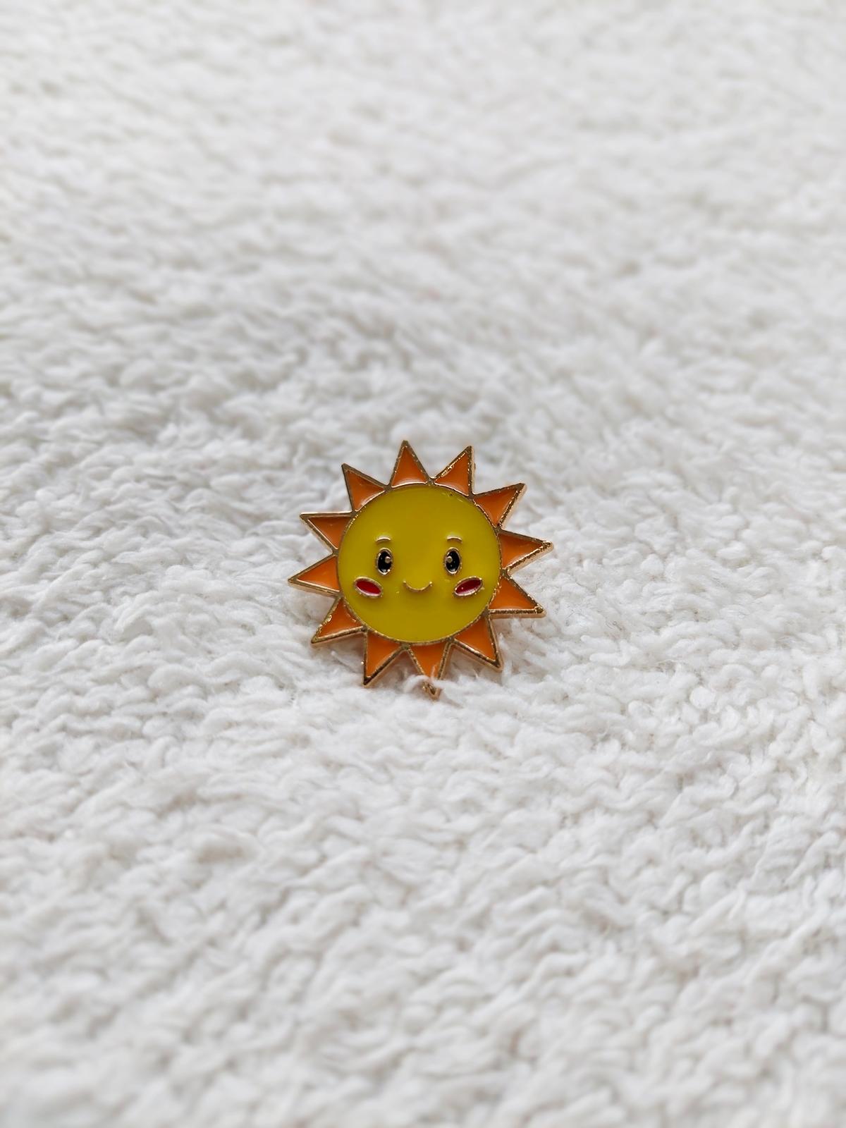 Rosette Metal Sun Sun Smiley Face Summer
